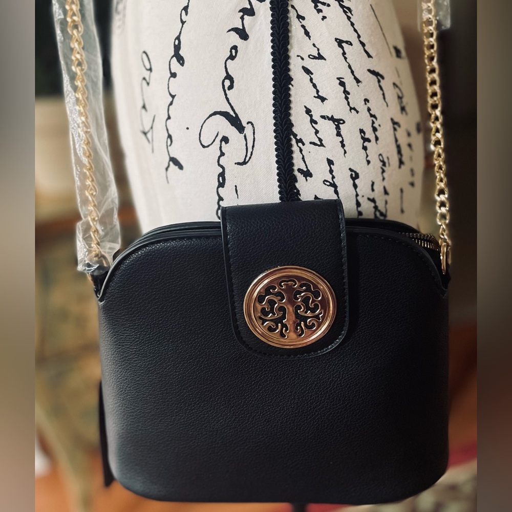 “Deluxity Los Angeles” Black Vegan Leather Crossbody Bag.  NWT - Picture 6 of 9